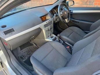 Vauxhall Astra 1.6i 16v SXi Sport Hatch 3dr Petrol Manual (155 g/km, 113 bhp)