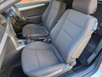 Vauxhall Astra 1.6i 16v SXi Sport Hatch 3dr Petrol Manual (155 g/km, 113 bhp)