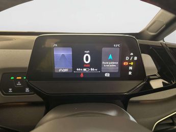 Volkswagen ID.3 Pro Performance 58kWh Life Hatchback 5dr Electric Auto (204 ps)