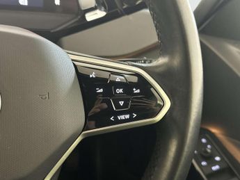 Volkswagen ID.3 Pro Performance 58kWh Life Hatchback 5dr Electric Auto (204 ps)