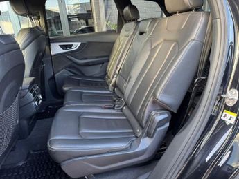 AUDI Q7 3.0 TDI V6 S line SUV 5dr Diesel Tiptronic quattro Euro 6 (s/s) 