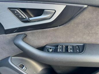 AUDI Q7 3.0 TDI V6 S line SUV 5dr Diesel Tiptronic quattro Euro 6 (s/s) 