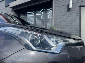 TOYOTA C-HR 1.8 VVT-h Design SUV 5dr Petrol Hybrid CVT Euro 6 (s/s) (122 ps)