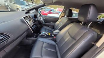 Nissan Leaf 30kWh Tekna Auto 5dr