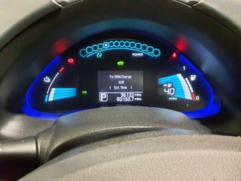 Nissan Leaf 30kWh Tekna Auto 5dr