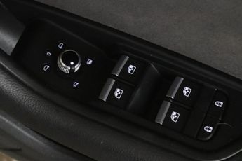 Audi A4 2.0 TDI 35 S line S Tronic Euro 6 (s/s) 4dr