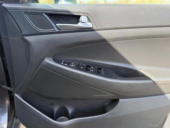 Hyundai TUCSON 1.6 T-GDi SE Nav DCT Euro 6 (s/s) 5dr