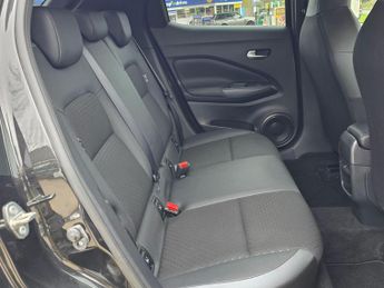 Nissan Juke 1.6 N-Connecta Auto Euro 6 5dr