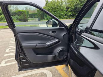 Nissan Juke 1.6 N-Connecta Auto Euro 6 5dr