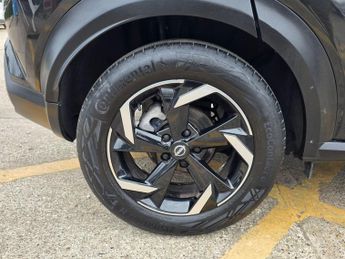 Nissan Juke 1.6 N-Connecta Auto Euro 6 5dr