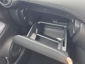 Nissan Juke 1.6 N-Connecta Auto Euro 6 5dr