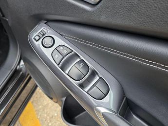 Nissan Juke 1.6 N-Connecta Auto Euro 6 5dr