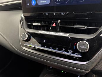 Toyota Corolla 1.8 VVT-h Design CVT Euro 6 (s/s) 5dr