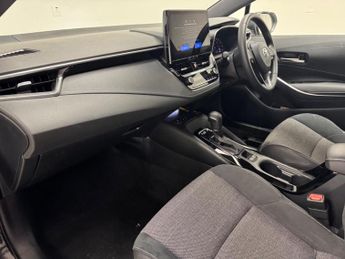 Toyota Corolla 1.8 VVT-h Design CVT Euro 6 (s/s) 5dr