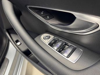 Mercedes-Benz E Class 2.0 E300h MHEV AMG Line Night Edition (Premium Plus) G-Tronic+ E