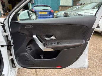 Mercedes-Benz A Class 1.3 A250e 15.6kWh AMG Line 8G-DCT Euro 6 (s/s) 5dr