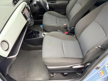 Toyota Yaris 1.5 VVT-h Icon Plus CVT Euro 5 5dr