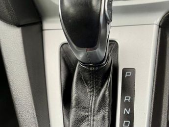 Ford Focus 1.6 Zetec Powershift Euro 5 5dr