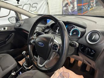 Ford Fiesta 1.0T EcoBoost Titanium Euro 6 (s/s) 5dr