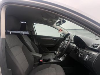 Volkswagen Passat 1.6 TDI BlueMotion Tech Highline Euro 5 (s/s) 4dr