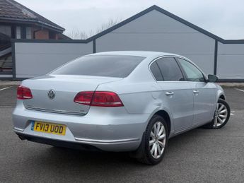 Volkswagen Passat 1.6 TDI BlueMotion Tech Highline Euro 5 (s/s) 4dr