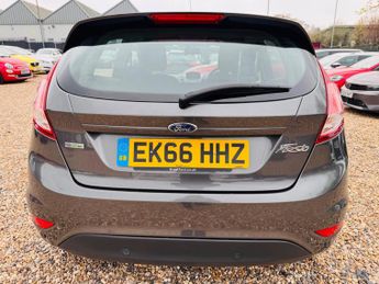 Ford Fiesta 1.0T EcoBoost Zetec Powershift Euro 6 5dr