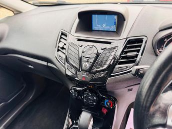 Ford Fiesta 1.0T EcoBoost Zetec Powershift Euro 6 5dr