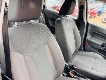 Ford Fiesta 1.0T EcoBoost Zetec Powershift Euro 6 5dr