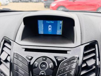 Ford Fiesta 1.0T EcoBoost Zetec Powershift Euro 6 5dr