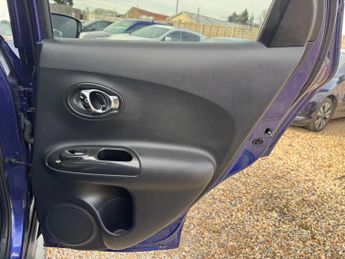 Nissan Juke 1.6 Tekna XTRON Euro 6 5dr