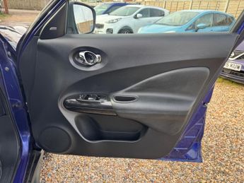 Nissan Juke 1.6 Tekna XTRON Euro 6 5dr