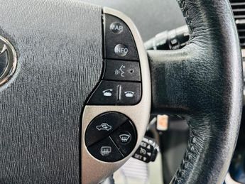 Toyota Prius 1.5 T Spirit CVT 5dr