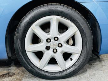 Toyota Prius 1.5 T Spirit CVT 5dr