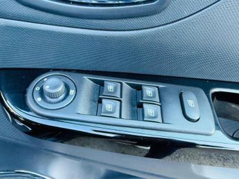 Renault Captur 1.5 dCi ENERGY Signature Nav Auto Euro 6 (s/s) 5dr