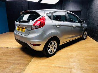 Ford Fiesta 1.0T EcoBoost Zetec Powershift Euro 6 5dr
