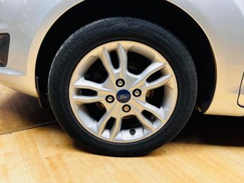 Ford Fiesta 1.0T EcoBoost Zetec Powershift Euro 6 5dr