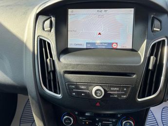 Ford Focus 1.6 Titanium Powershift Euro 6 5dr