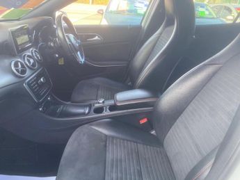 Mercedes-Benz GLA 2.1 GLA200 CDI AMG Line 7G-DCT Euro 6 (s/s) 5dr