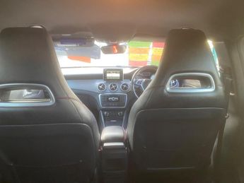 Mercedes-Benz GLA 2.1 GLA200 CDI AMG Line 7G-DCT Euro 6 (s/s) 5dr