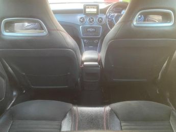Mercedes-Benz GLA 2.1 GLA200 CDI AMG Line 7G-DCT Euro 6 (s/s) 5dr