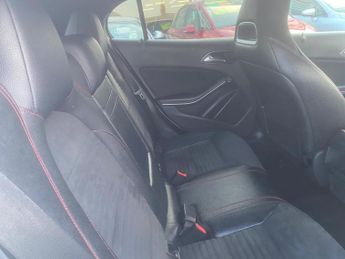 Mercedes-Benz GLA 2.1 GLA200 CDI AMG Line 7G-DCT Euro 6 (s/s) 5dr
