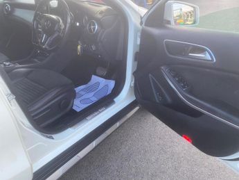 Mercedes-Benz GLA 2.1 GLA200 CDI AMG Line 7G-DCT Euro 6 (s/s) 5dr