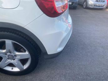 Mercedes-Benz GLA 2.1 GLA200 CDI AMG Line 7G-DCT Euro 6 (s/s) 5dr