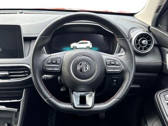 MG MG HS 1.5 T-GDI 16.6kWh SE Auto Euro 6 (s/s) 5dr