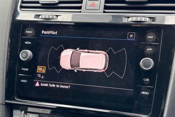 Volkswagen Golf 1.4 TSI GTE Advance 5dr DSG