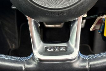 Volkswagen Golf 1.4 TSI GTE Advance 5dr DSG