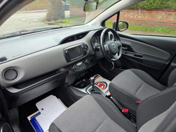 Toyota Yaris 1.5 VVT-h Icon E-CVT Euro 6 5dr
