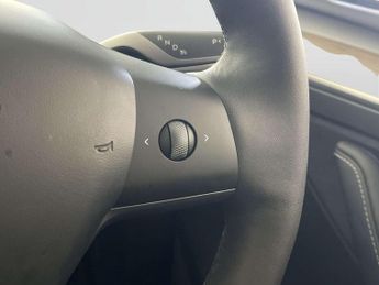 Tesla Model Y SUV 5dr Electric Auto RWD (346 ps)