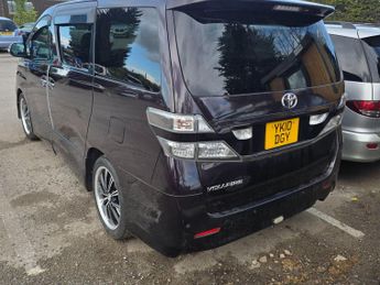 Toyota Vellfire 