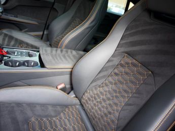 Lamborghini Urus 4.0 V8 BiTurbo SUV 5dr Petrol Auto 4WD Euro 6 (650 ps)